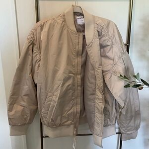 Old Navy Go H20 Cream Jacket